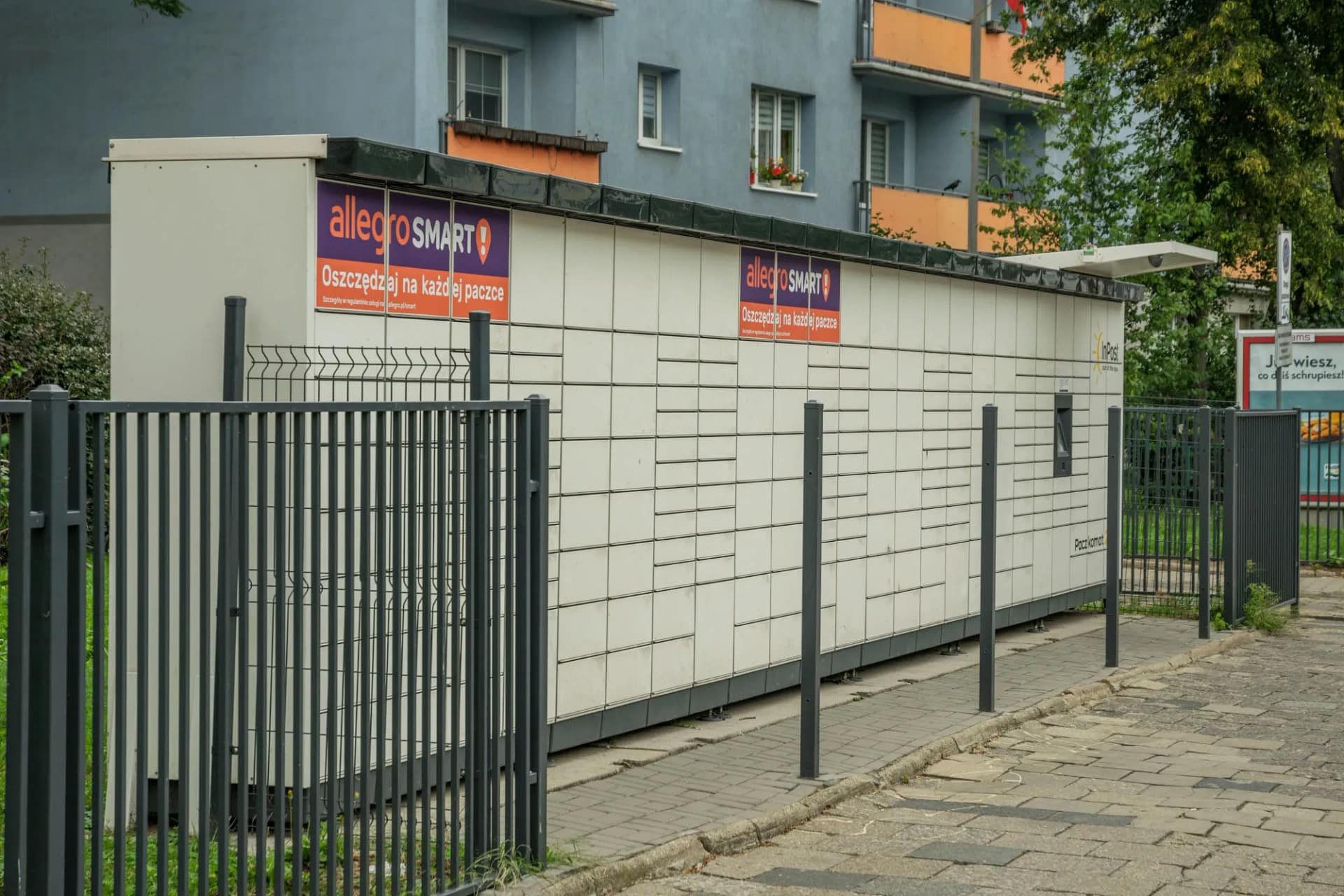 Nieodebrana paczka z Multiskrytki InPost – co dalej?